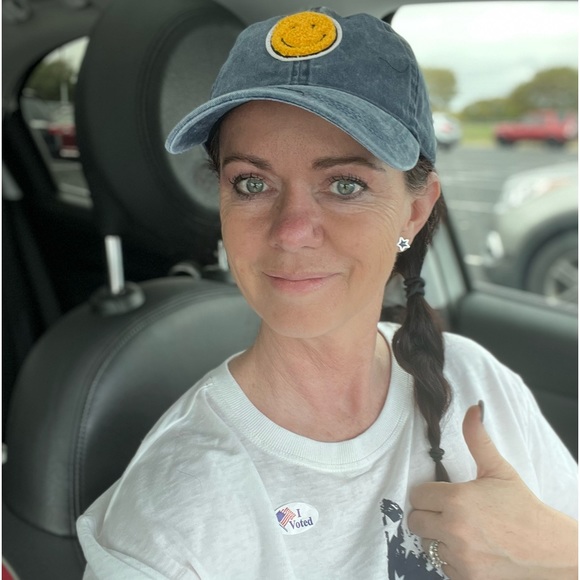 Meet your Posher, Rachel - Picture 1 of 1